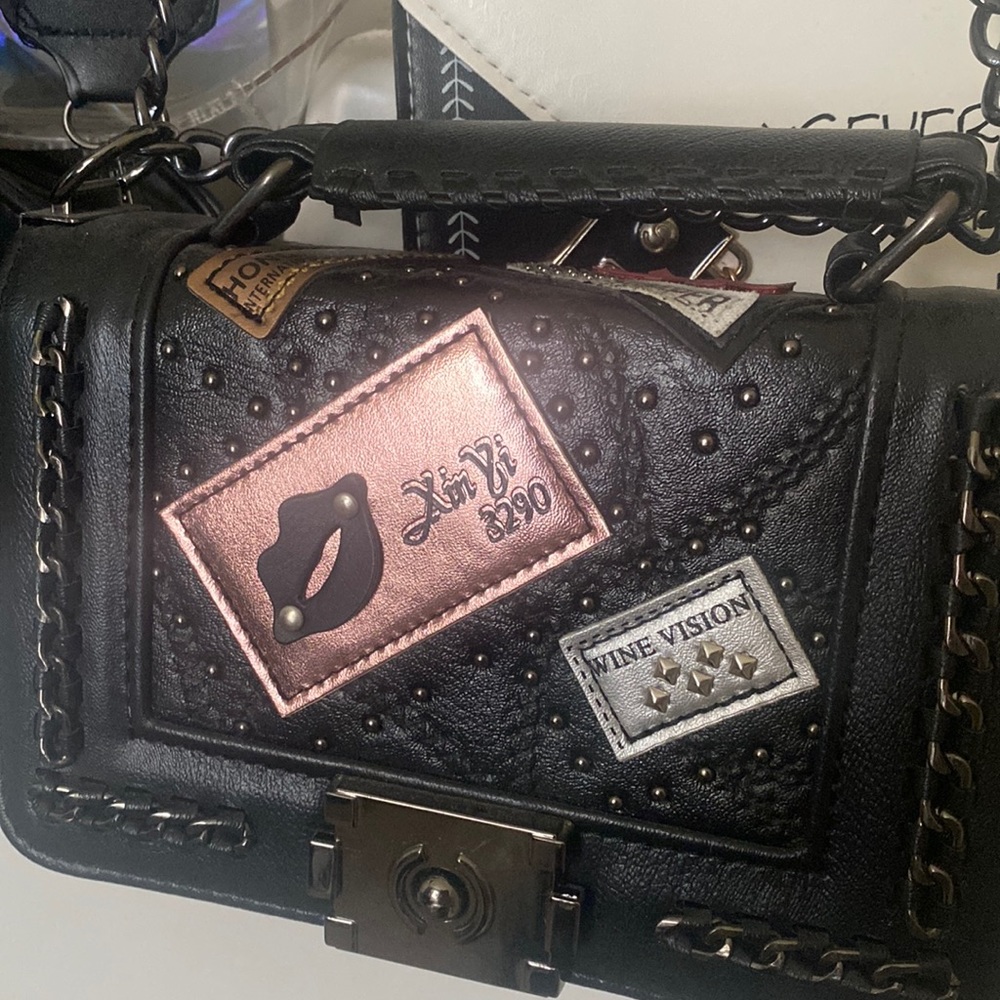 Purse with patches